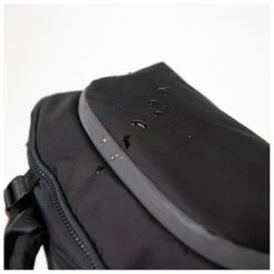 Doughnut Dynamic Large Titan 22 - Daypack -Camping supply store doughnut dynamic large titan 22 daypack detail 11