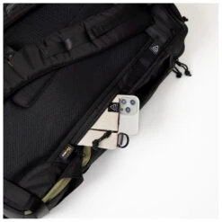 Doughnut Dynamic Large Titan 22 - Daypack -Camping supply store doughnut dynamic large titan 22 daypack detail 9