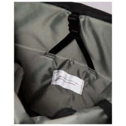 Sandqvist Louie 20 - Daypack -Camping supply store sandqvist louie 20 daypack detail 5